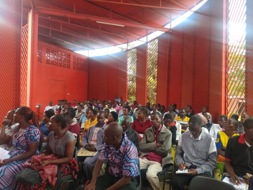 Lead farmers being trained in the theory of conservation agriculture and how they will benefit from learning the new methods of farming.